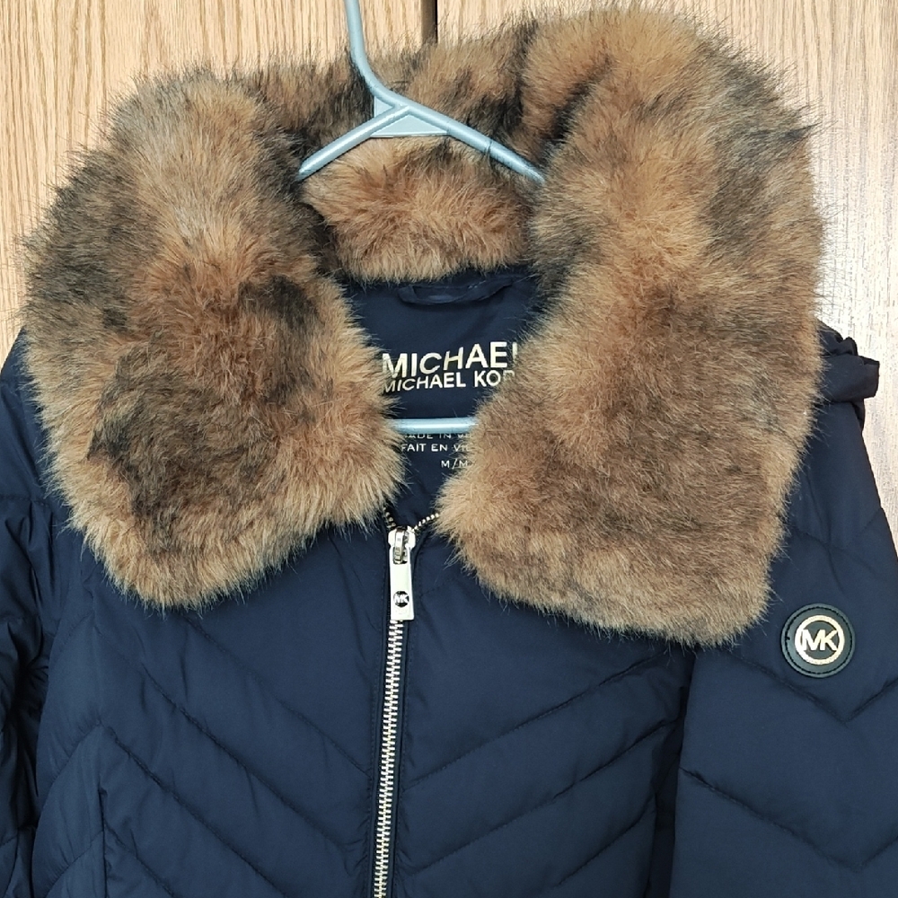 MICHAEL Michael Kors Navy Quilted Puffer Coat with Faux Fur Collar - Picture 3 of 9